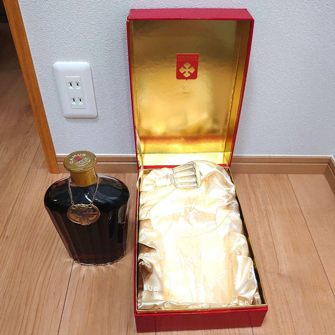 古酒　CAMUS Cognac Baccarat 2000 ギフトボックス入り