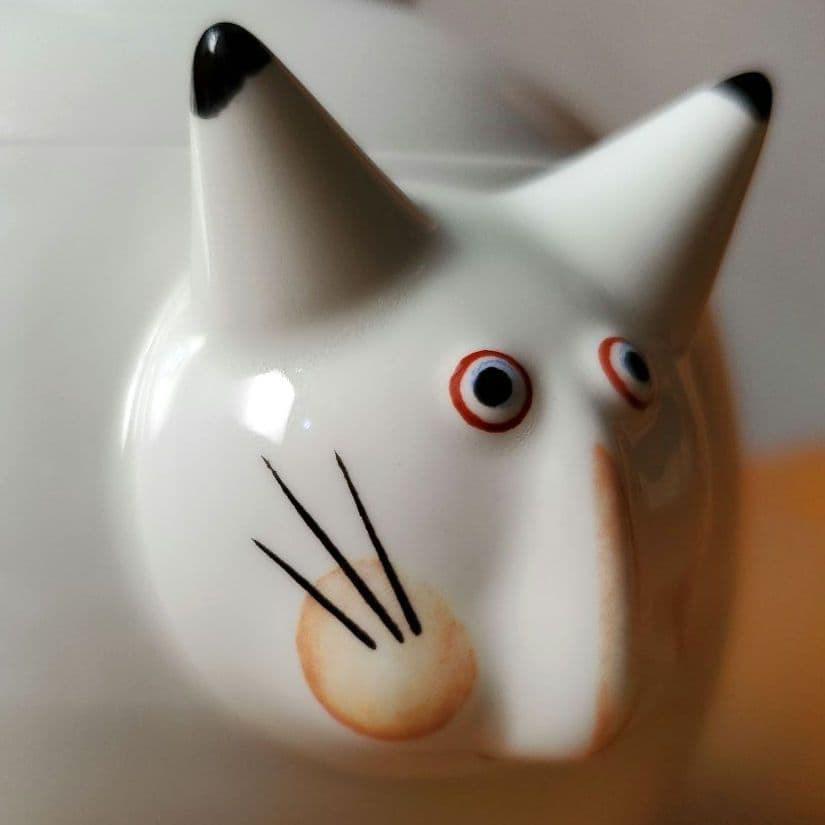 ２匹のネコの置物 美品