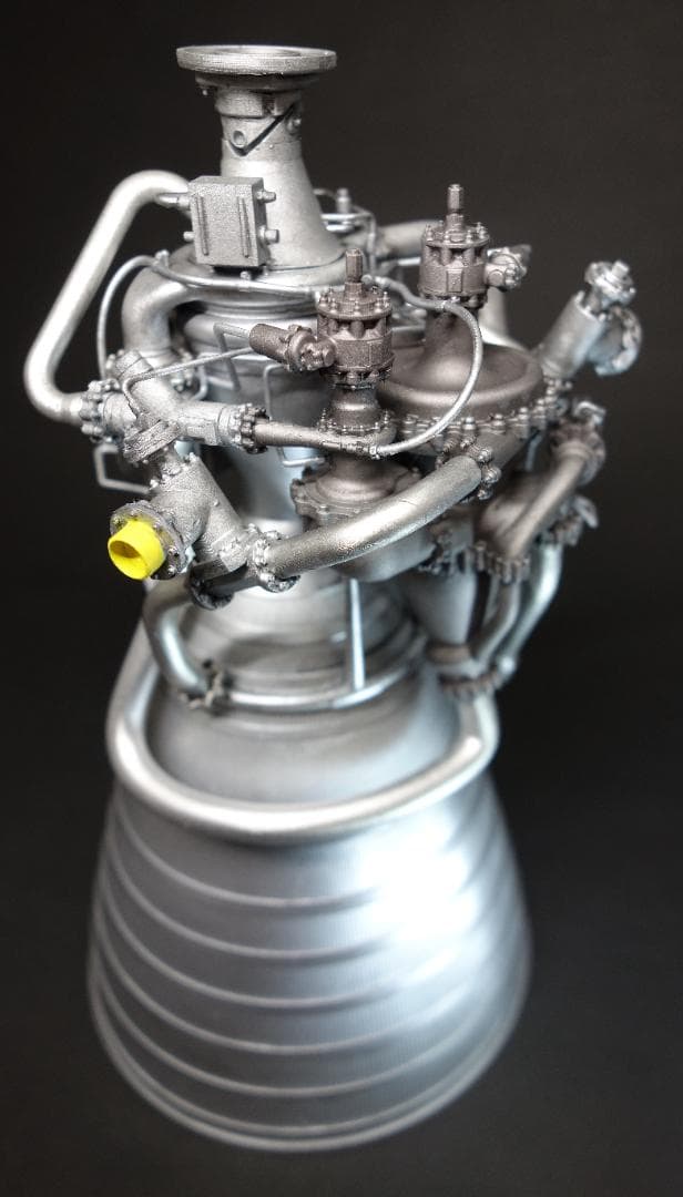 ロケットダイン社製 RL10 ロケットエンジンモデル完成品
