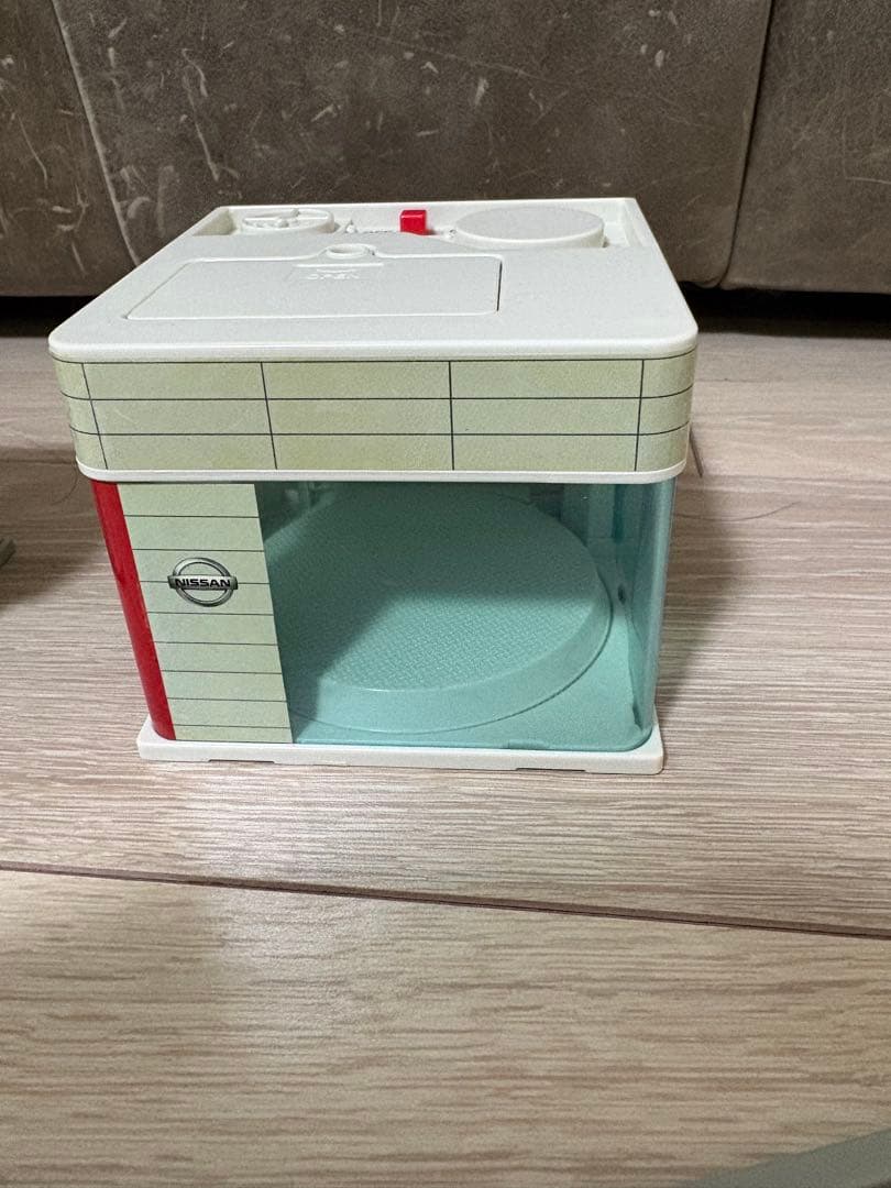 参考画像　トミカ　日産