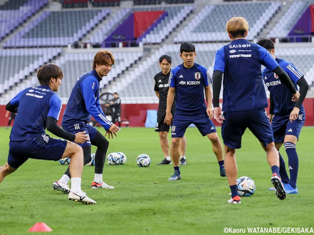 サッカー日本代表 トレーニングウェア 上下セット XLサイズ 2023年