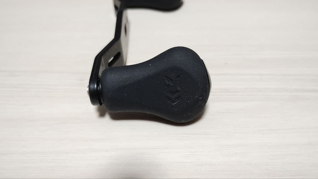 ダイワ　RCS カーボンクランクハンドル90mm　ハンドルノブ付