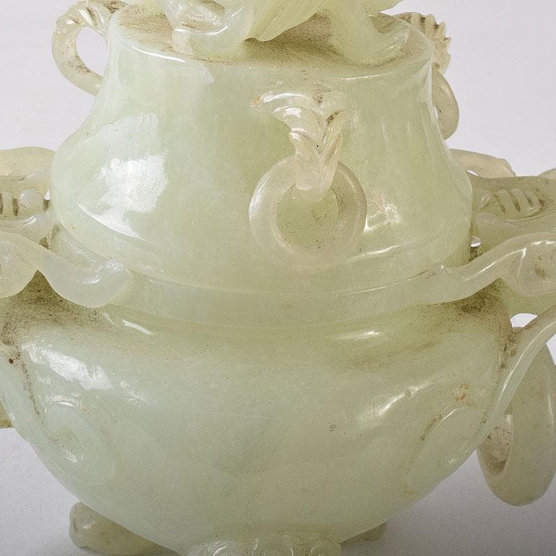 中国　玉石彫刻　雙耳活環　獅子鈕蓋爐　三足香炉　唐木台付　C　8256