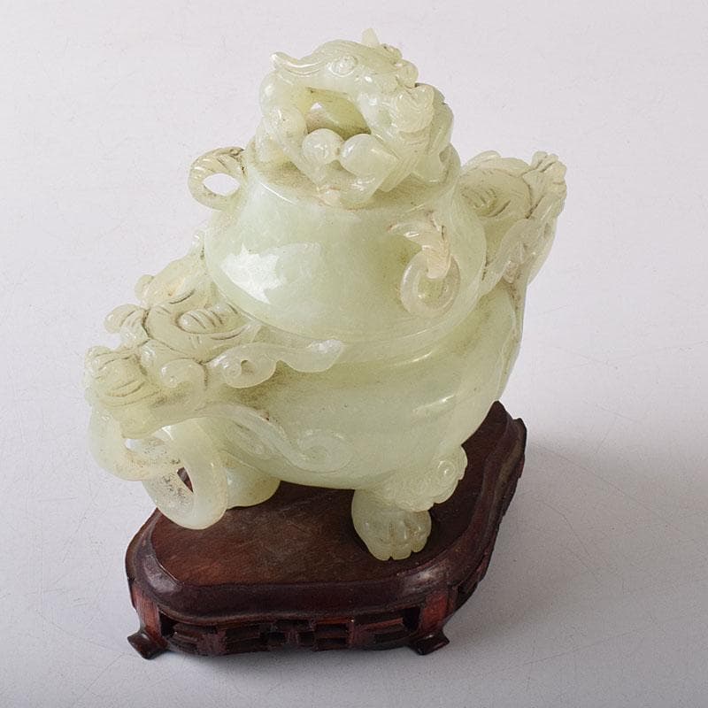 中国　玉石彫刻　雙耳活環　獅子鈕蓋爐　三足香炉　唐木台付　C　8256