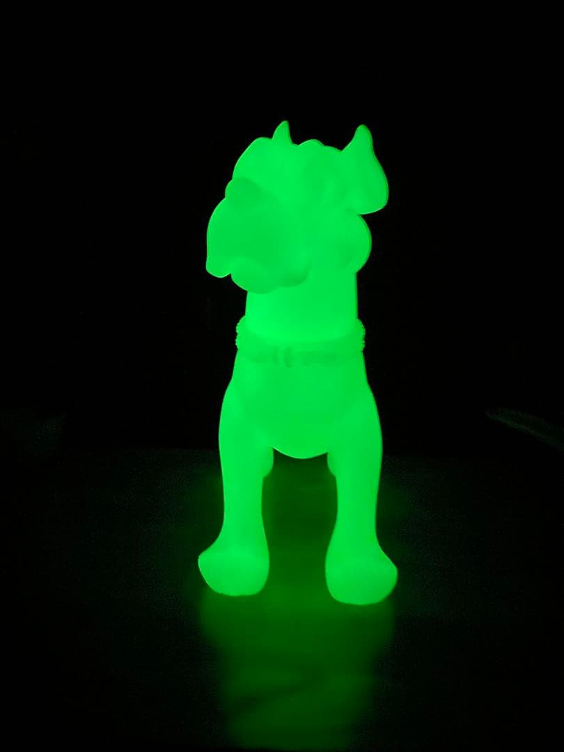 MEDICOM TOY ×NEIGHBORHOOD 犬のフィギュア 溜光素材