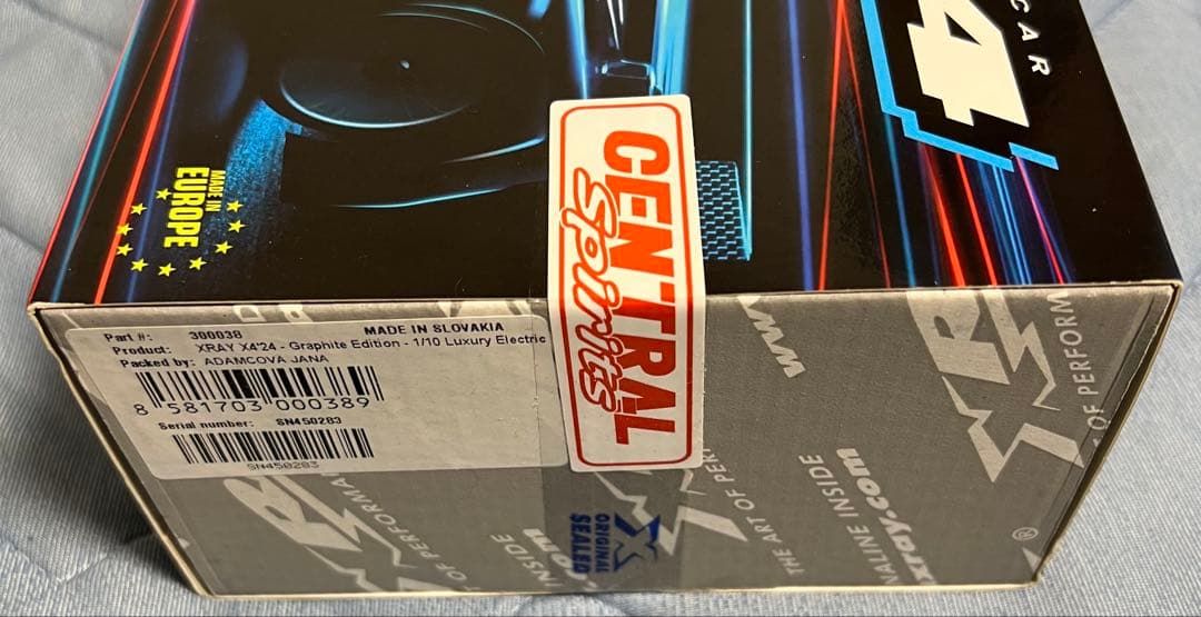 (新品未開封)XRAY X4 2024 カーボン1/10 ツーリングカー