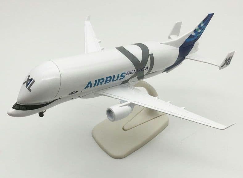 希少 迫力満点 Airbus BELUGA 1/400 モデルプレーン飛行機