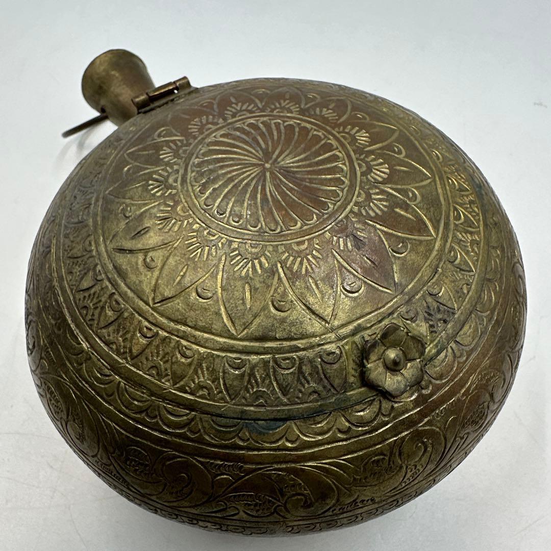 アンティーク装飾的な真鍮製鍋