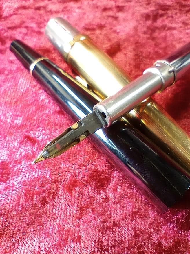 PILOT パイロット 万年筆 初期型 高級 キャップレス 【C-700GW】