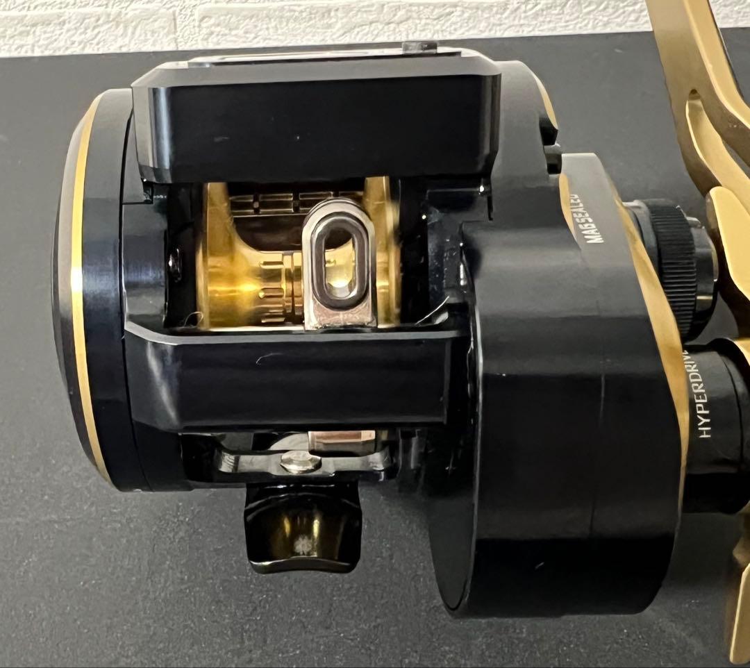 ダイワ ソルティガ IC300HL-SJ 7.3:1 左巻き　美品