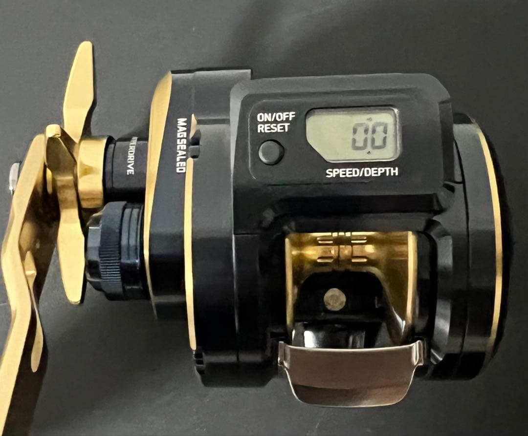 ダイワ ソルティガ IC300HL-SJ 7.3:1 左巻き　美品