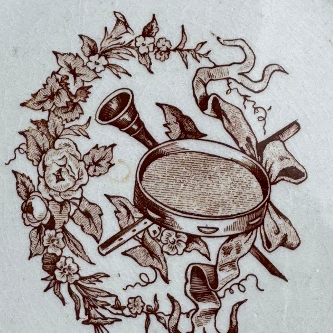 フランスアンティーク　ショワジールロワ　ルイ16世