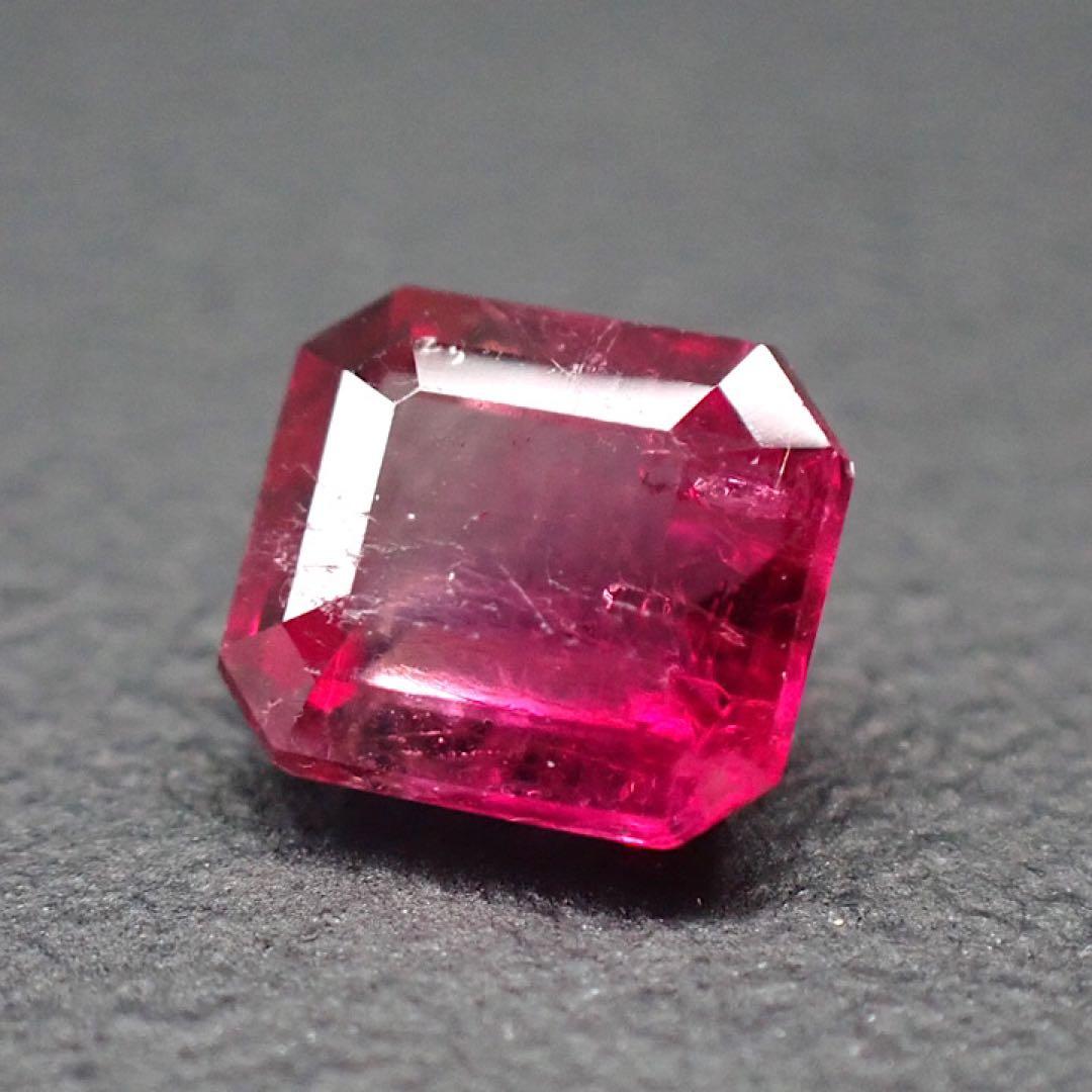 【アメリカ/ユタ産】レッドベリル