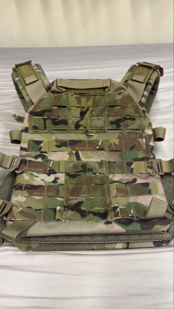 AGILITE K19 実物　プレートキャリア