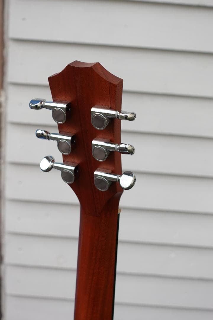 Baby Taylor Mahogany (BT2)とRITTERのギグバッグ