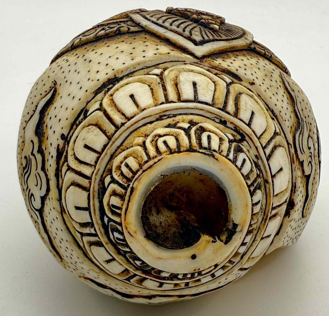 ◆チベット密教法具　法螺貝（シャンカ）パドゥマ・パーニ（蓮華手観音菩薩）