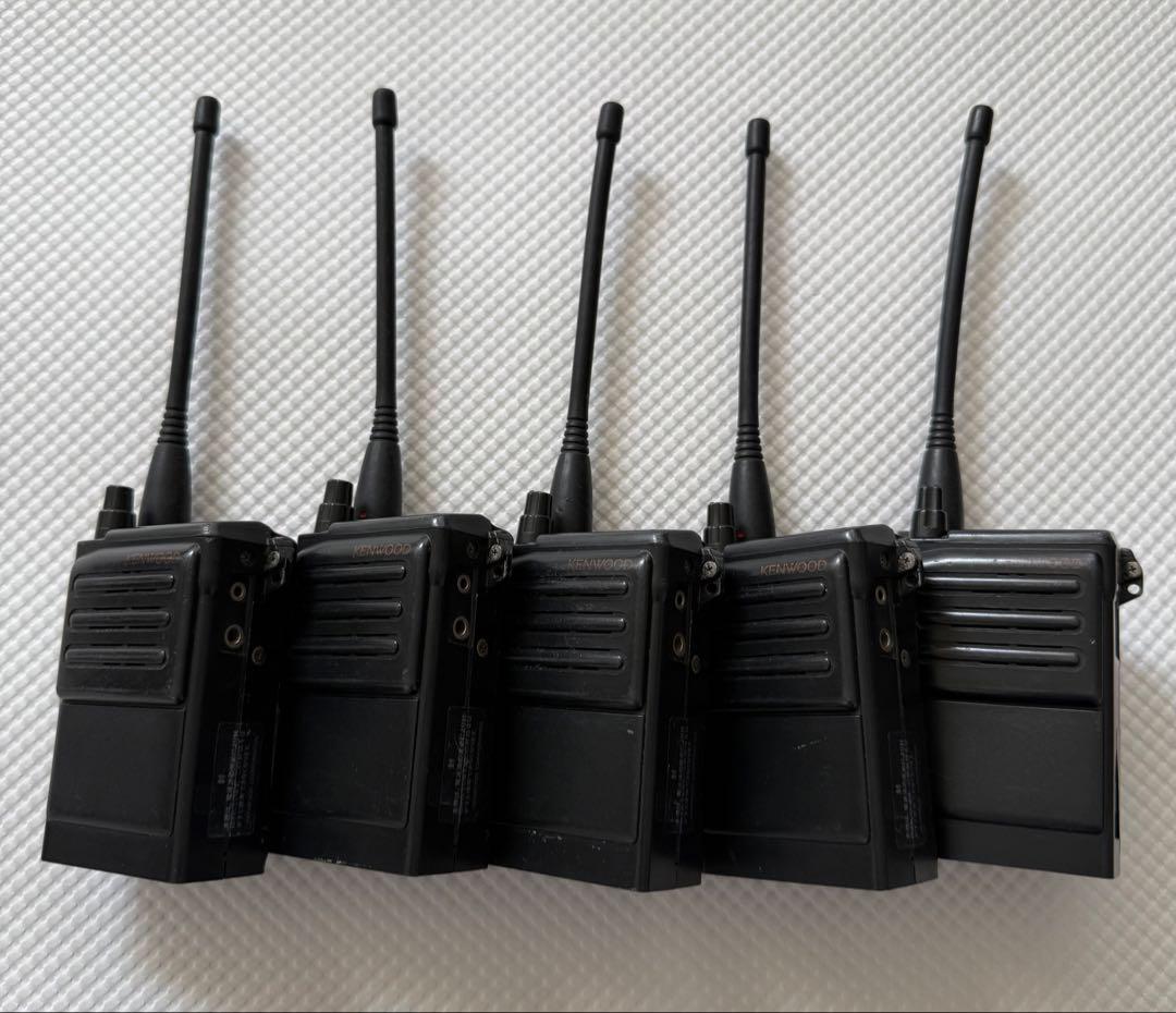 KENWOOD トランシーバー 5台セット　充電器2台　ジャンク　1995年製