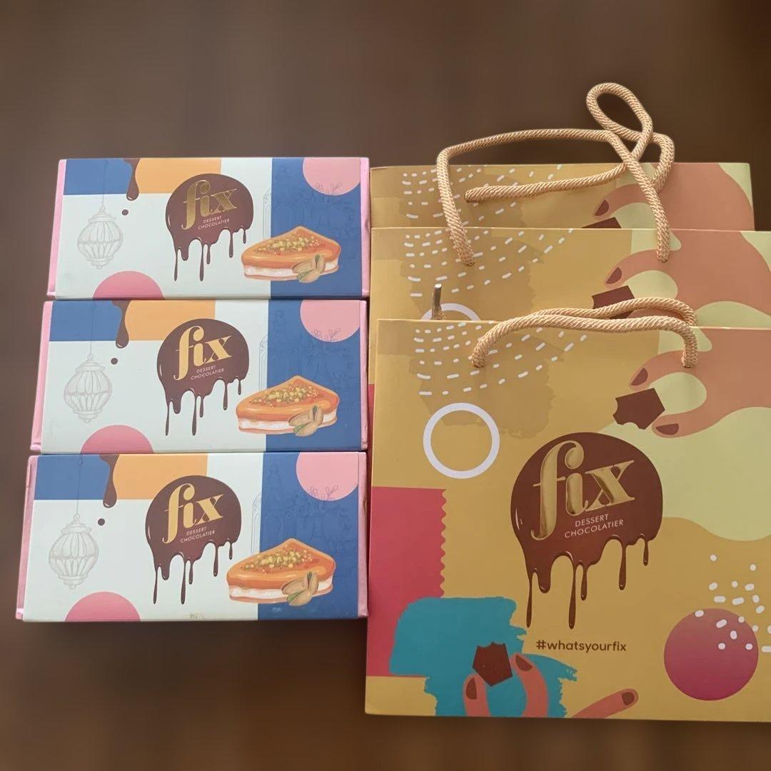 fix⭐️ドバイチョコ⭐️ピスタチオ＆クナファ⭐️3箱⭐️入手困難⭐️新品未使用⭐️専用袋付