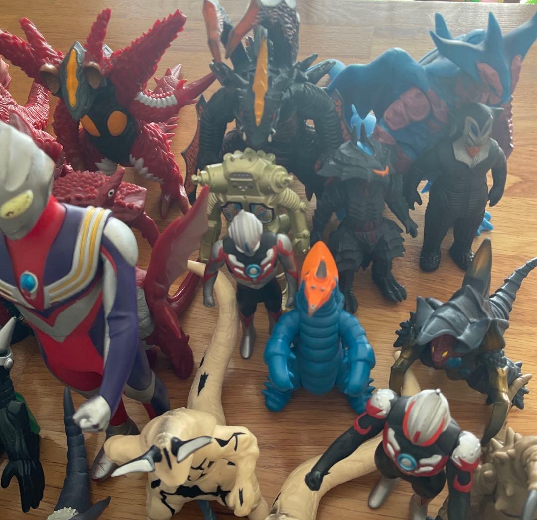 ウルトラマン　怪獣　ソフビ　まとめ売り59体