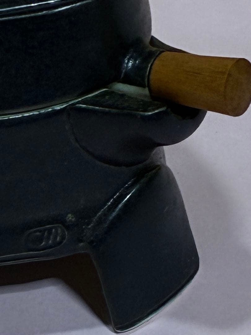 茶道具　喰籠　菓子器　蓋付き　陶芸品　脚付き　水色釉薬