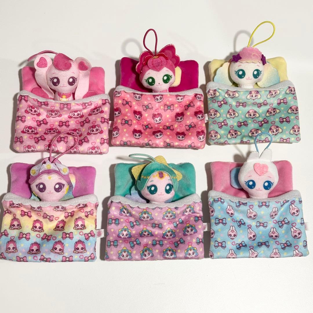 韓国限定　キャッチティニピン　ハチュピン　マスコットお布団　コンプリート　セット