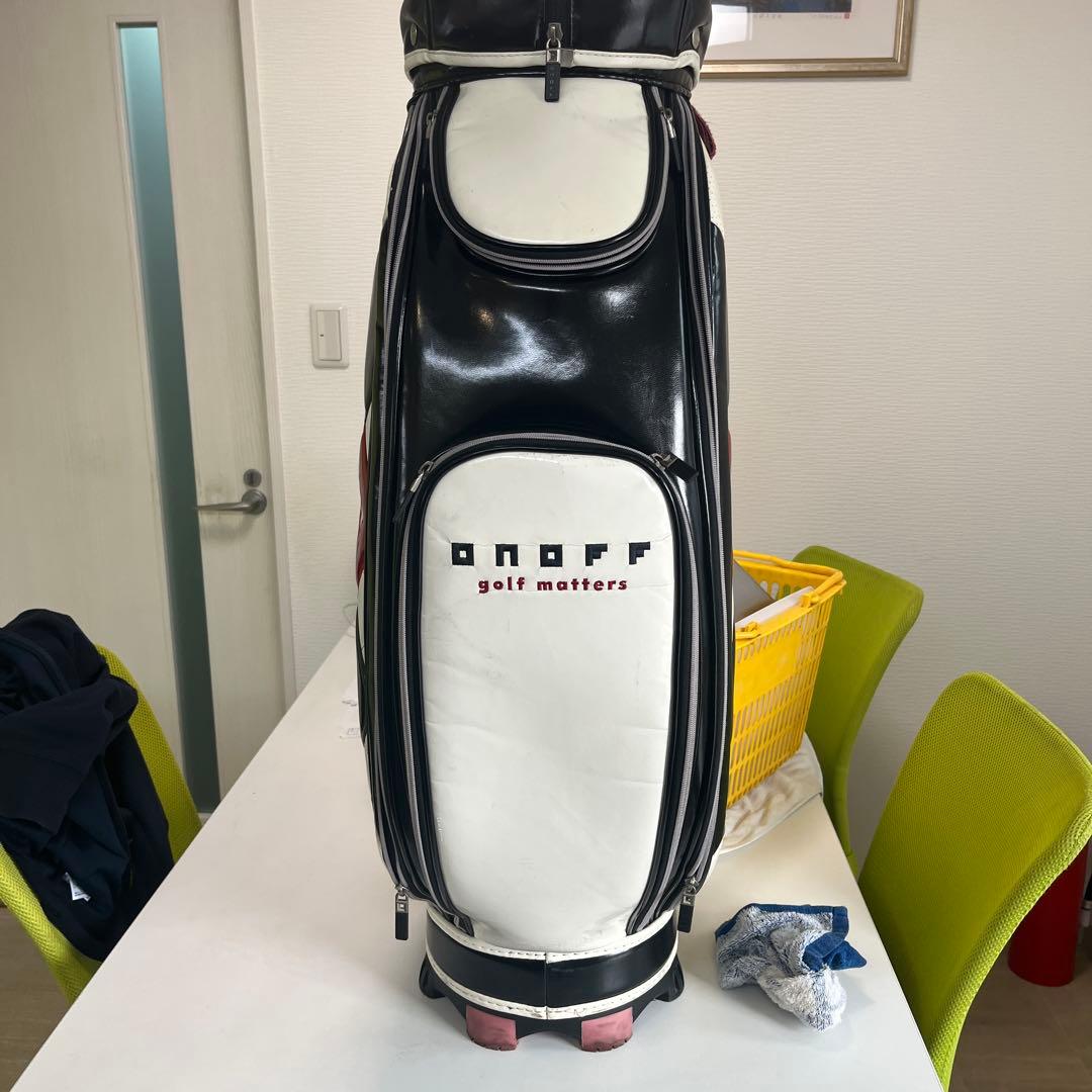 onoff ゴルフキャディバッグ 黒/白