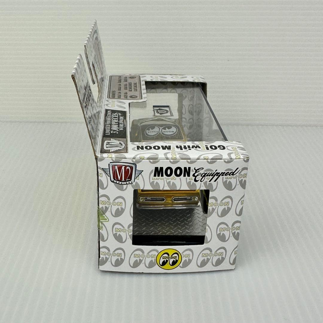 M2マシーン　アメリカ版　ムーンアイズ　バラクーダ　カマロ Z-28　2台セット