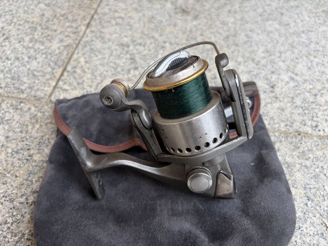 ジャンク品　SHIMANO STELLA 3000 スピニングリール