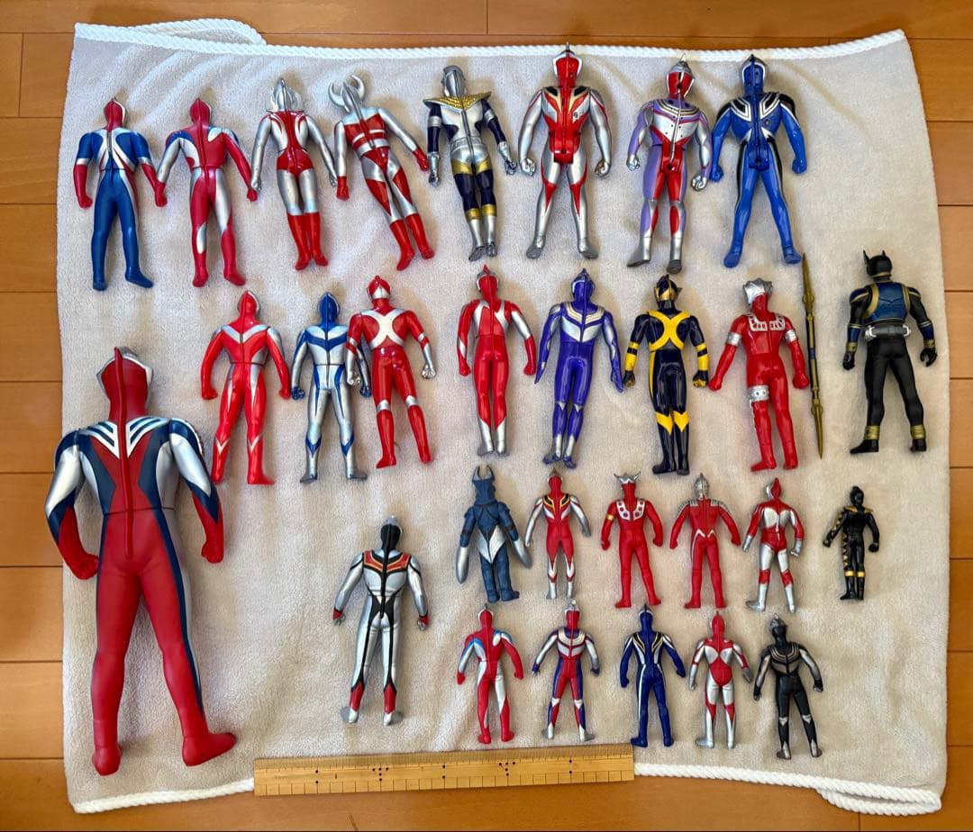 ウルトラマン・怪獣フィギュアセット 仮面ライダークウガ