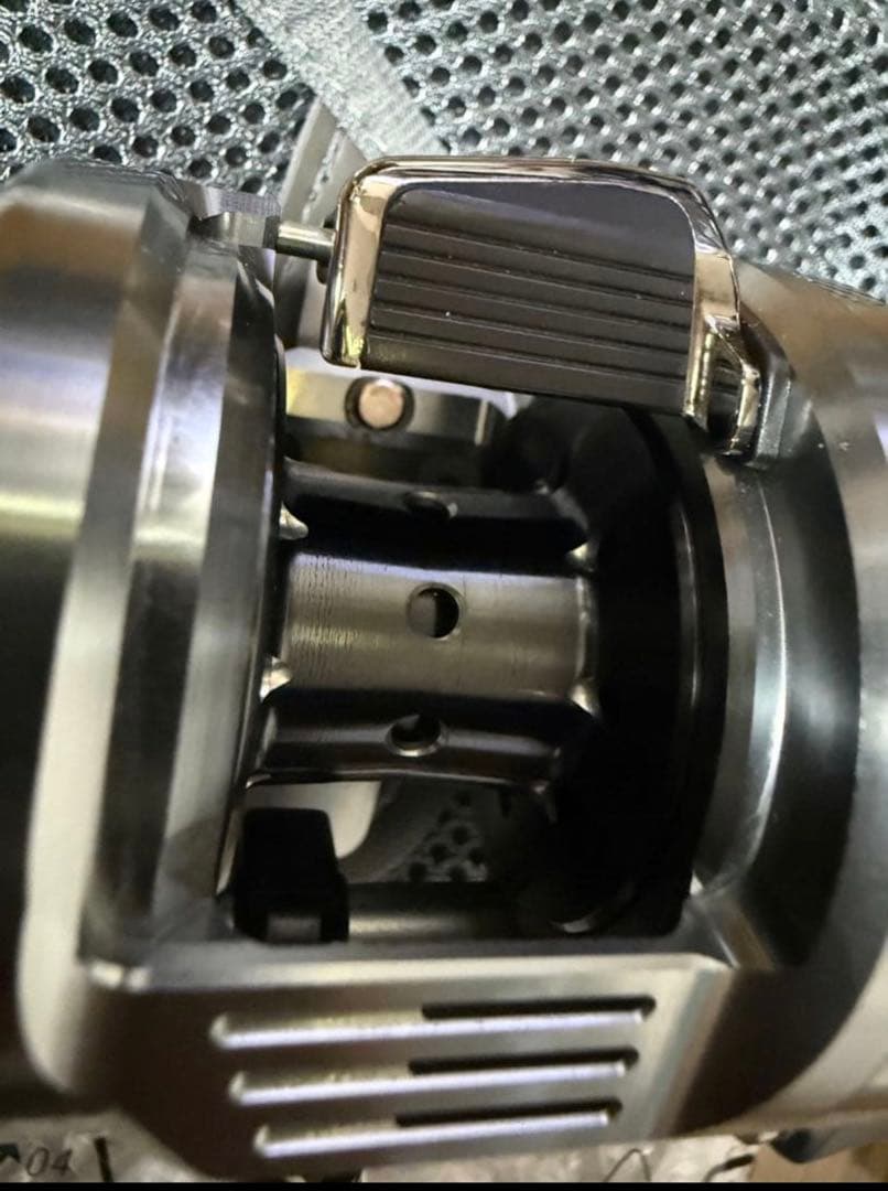 シマノ カルカッタコンクエストDC201 HG 左 SHIMANO ベイトリール