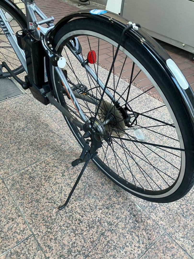 ブリヂストン 電動アシスト自転車 シルバー 28インチ