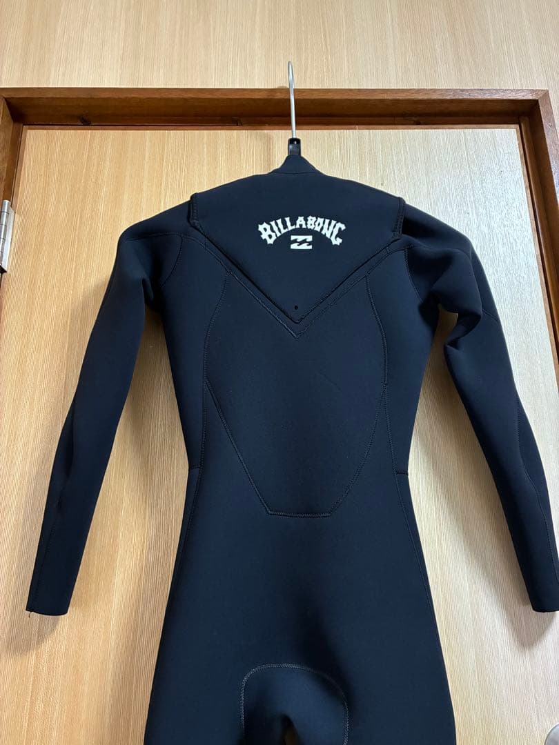 BILLABONG ノンジップウェットスーツ 3×2mm サイズML