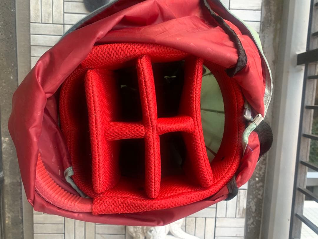 オノフ製緑色 ゴルフバッグ・キャディバッグ