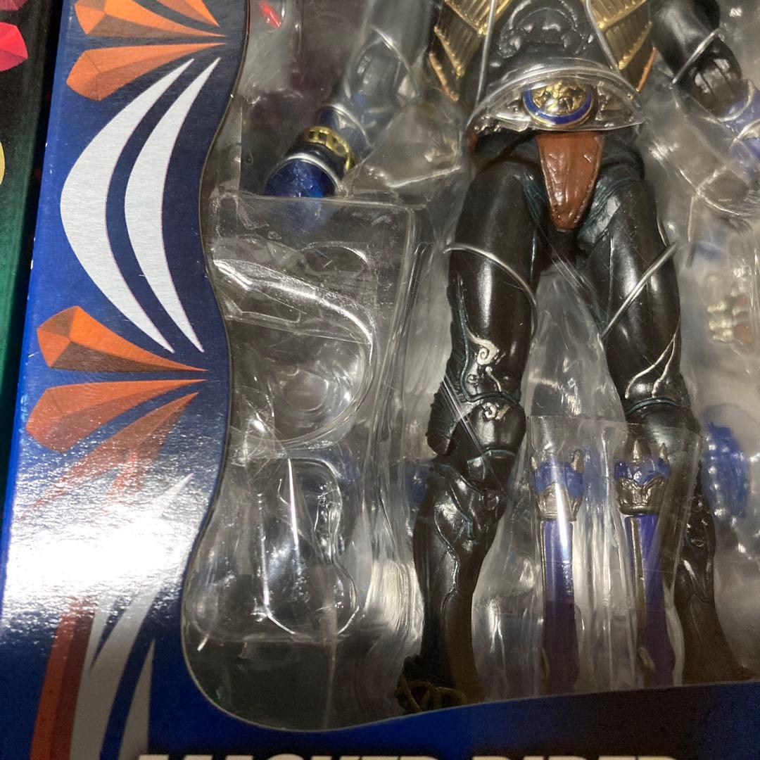 土日限定価格S.I.C 仮面ライダー響鬼(紅)威吹鬼　斬鬼　轟鬼