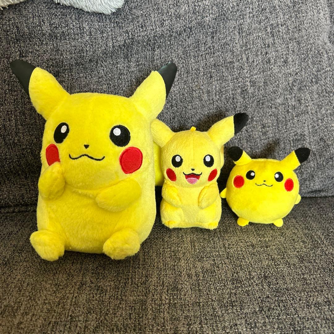 ポケモン　ピカチュウ　ぬいぐるみ16点まとめ売り