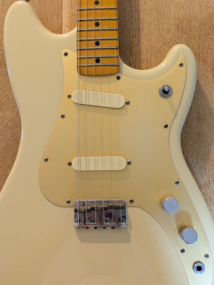 ギター Fender SQUIER DUO-SONIC