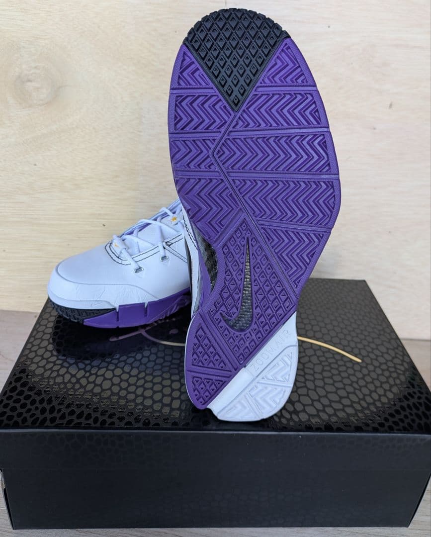 シューズ(男性用) NIKE KOBE 1 PROTRO