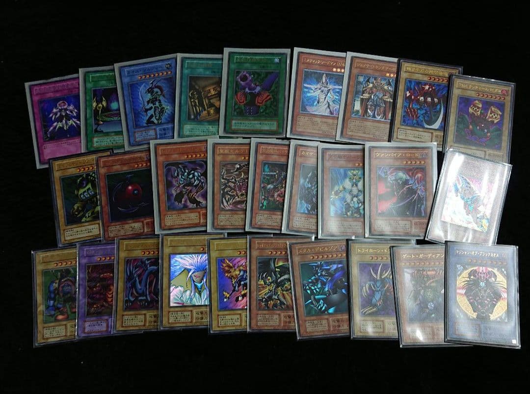 遊戯王　遊戯王カード　まとめ売り　引退品　初期　２期　レリーフ