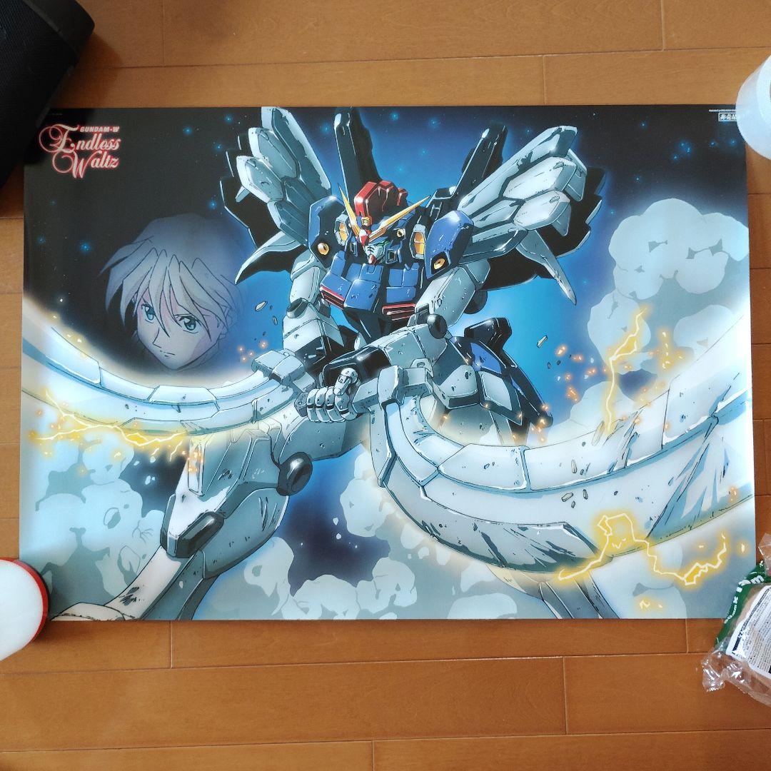 新機動戦記ガンダムW　ポスター15枚（内ミニポスター2枚）＆カレンダー1997