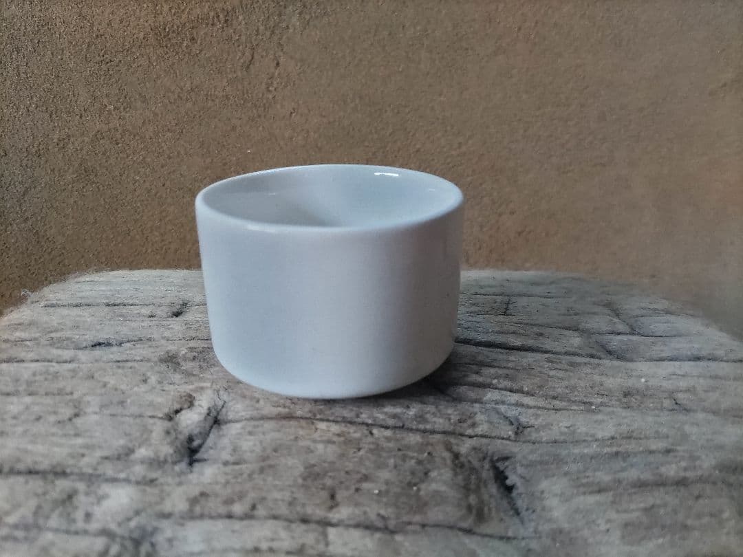 白磁　カップ　フランス