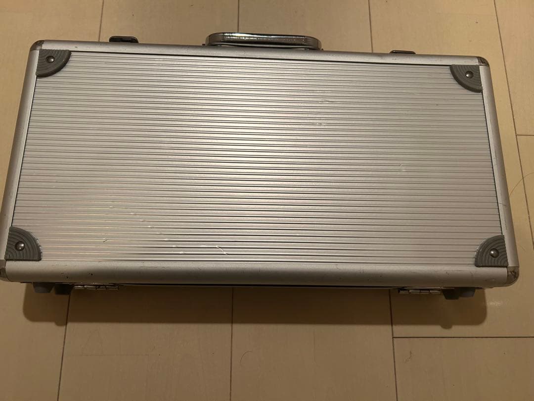 ポーカーチップセット　モンテカルロ　アルミケース付き