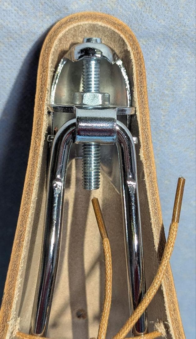 walgun 本革製レザーサドル