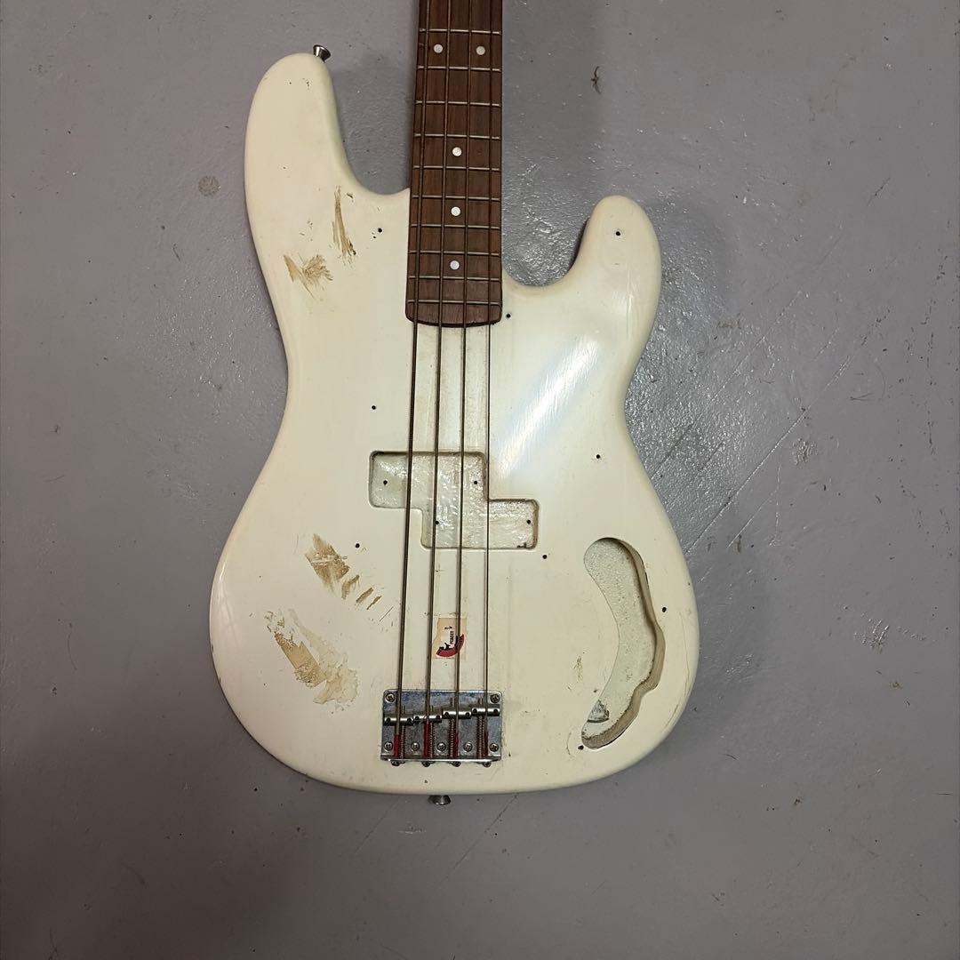 Phatogenic エレキベース ホワイト