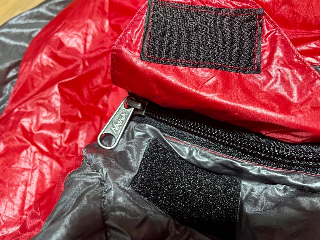 NANAGA 赤黒 フード付き寝袋 収納袋付き