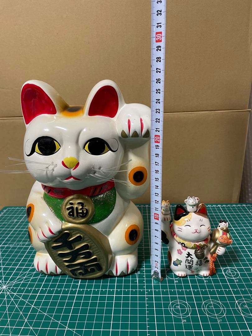 2体セット　招き猫　陶器製　昭和レトロ　大(貯金箱)