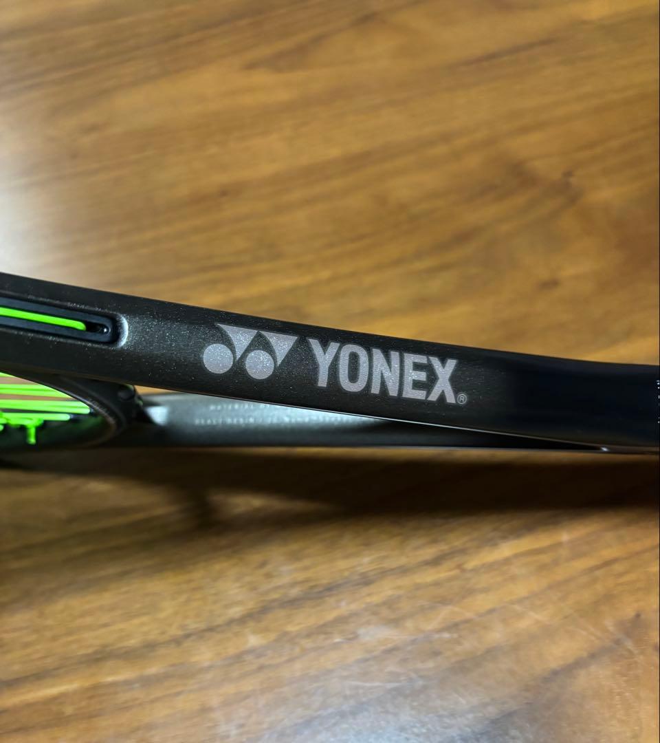 YONEX VCORE 8v テニスラケット
