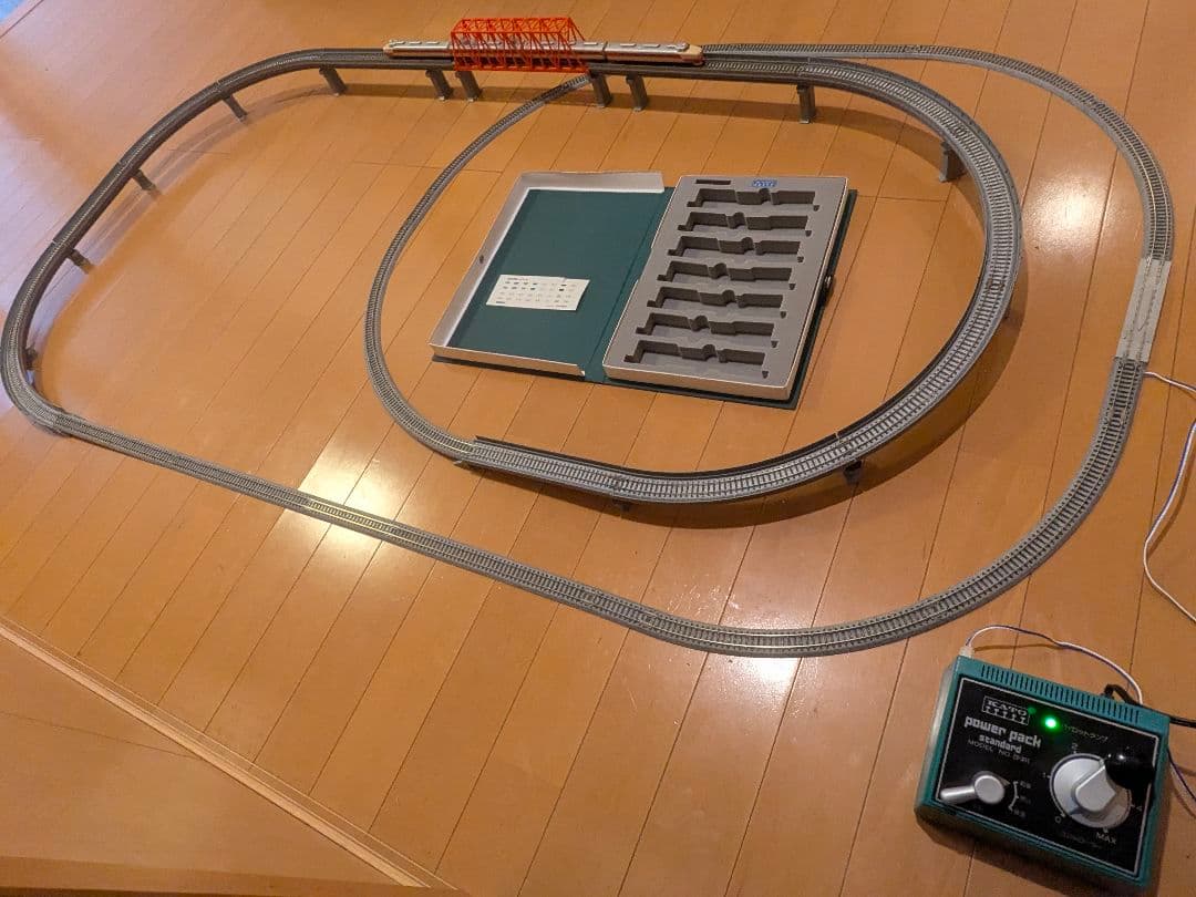 中古 Nゲージ オリジナルスターターセット 立体交差レール+車両付き 入門用