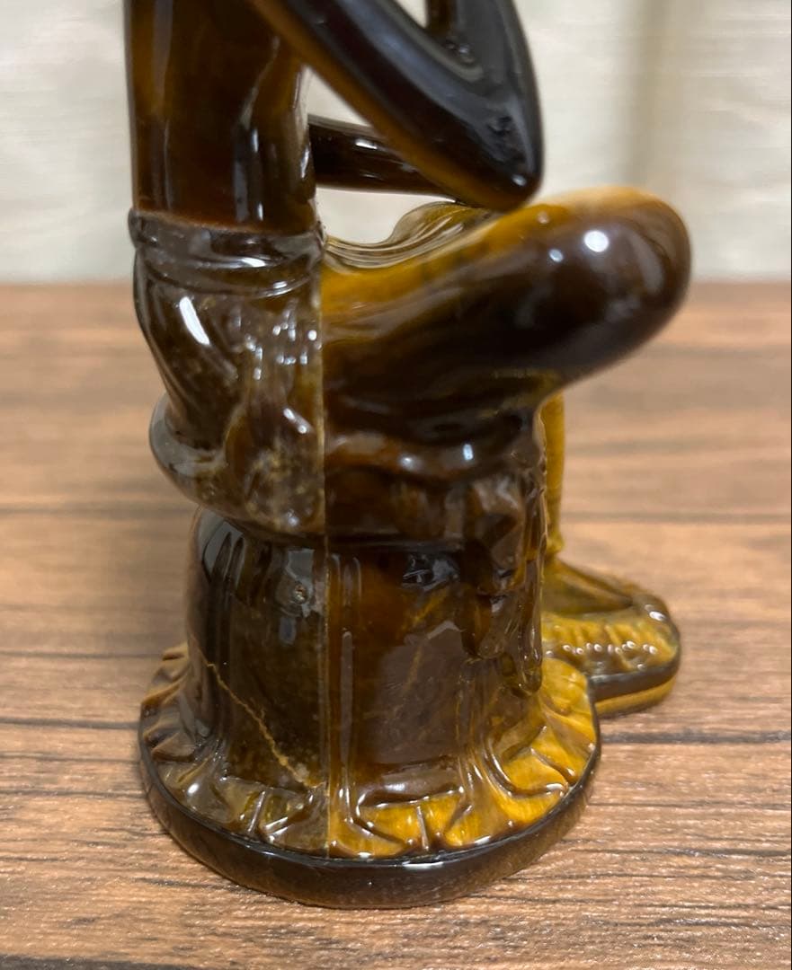 虎目石彫刻　弥勒菩薩　坐像 約12.6㎝