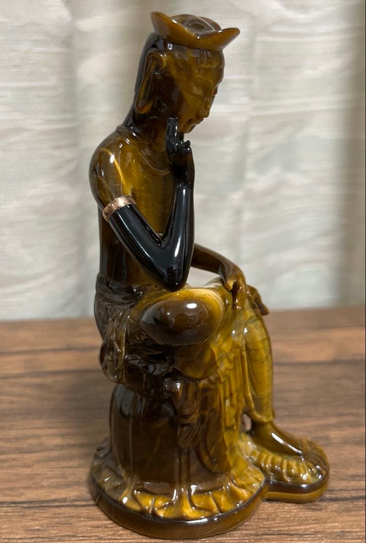 虎目石彫刻　弥勒菩薩　坐像 約12.6㎝