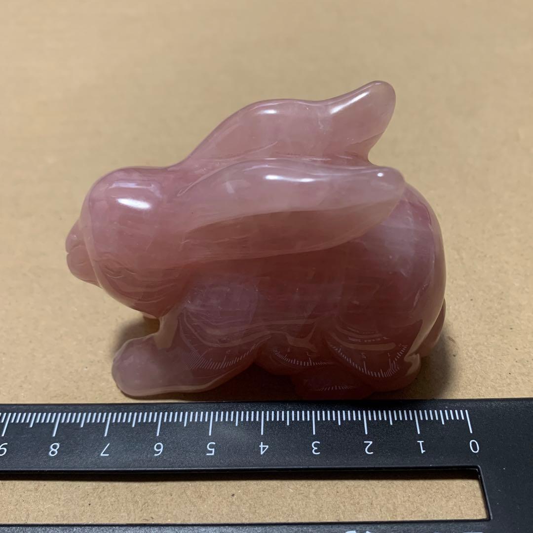 希少　ローズクォーツ　うさぎ　彫刻　置き物　恋愛